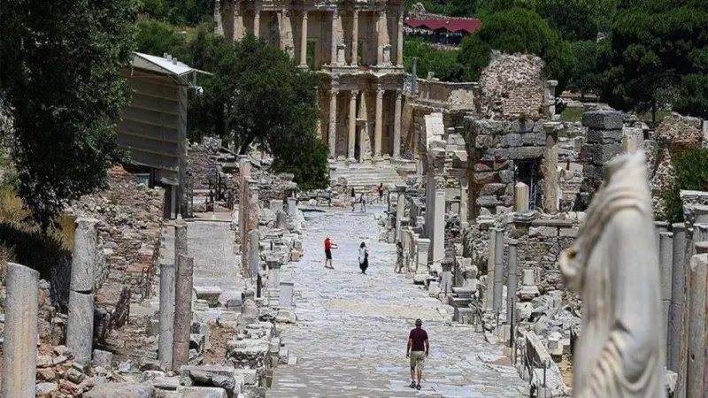 Efes Antik Kenti, dönemin en önemli liman kentlerindendir.