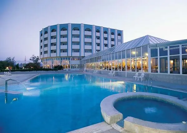 Oruçoğlu Termal Hotel Resort , Afyon'un en önemli otellerindendir. 