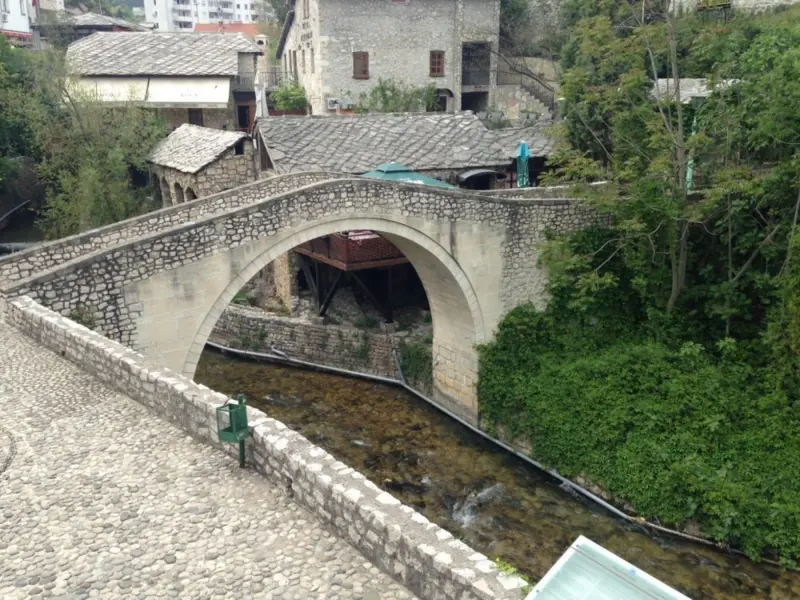 Mostar Köprüsü, Saray Bosna