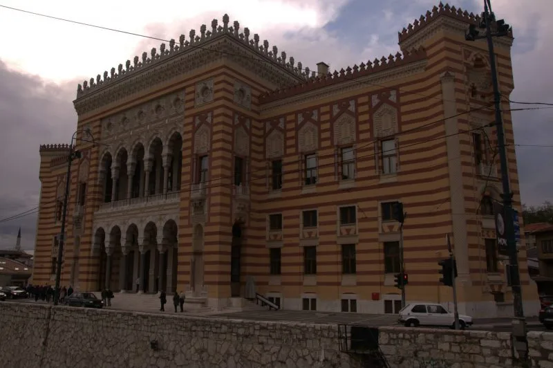 Saraybosna gezilecek yerler milli kütüphaneyle zenginleşiyor.
